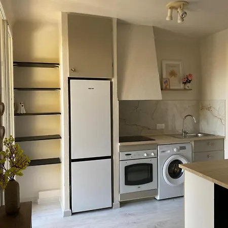 Apartment Superbe T2 Refait A Neuf, Equipe, Tres Lumineux, Au Calme ! Parking Prive - *