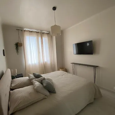 Superbe T2 Refait A Neuf, Equipe, Tres Lumineux, Au Calme ! Parking Prive - Apartment